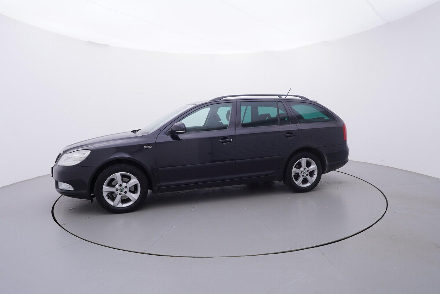 OV190V10871_11.webp_OCTAVIA  1.4 TSI 90 kW manuál, DPH