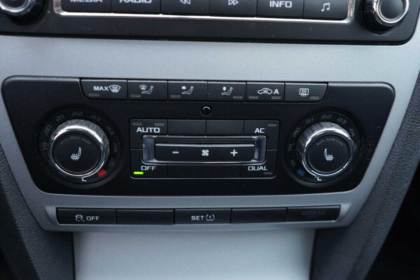 OV190V10871_28.webp_OCTAVIA  1.4 TSI 90 kW manuál, DPH