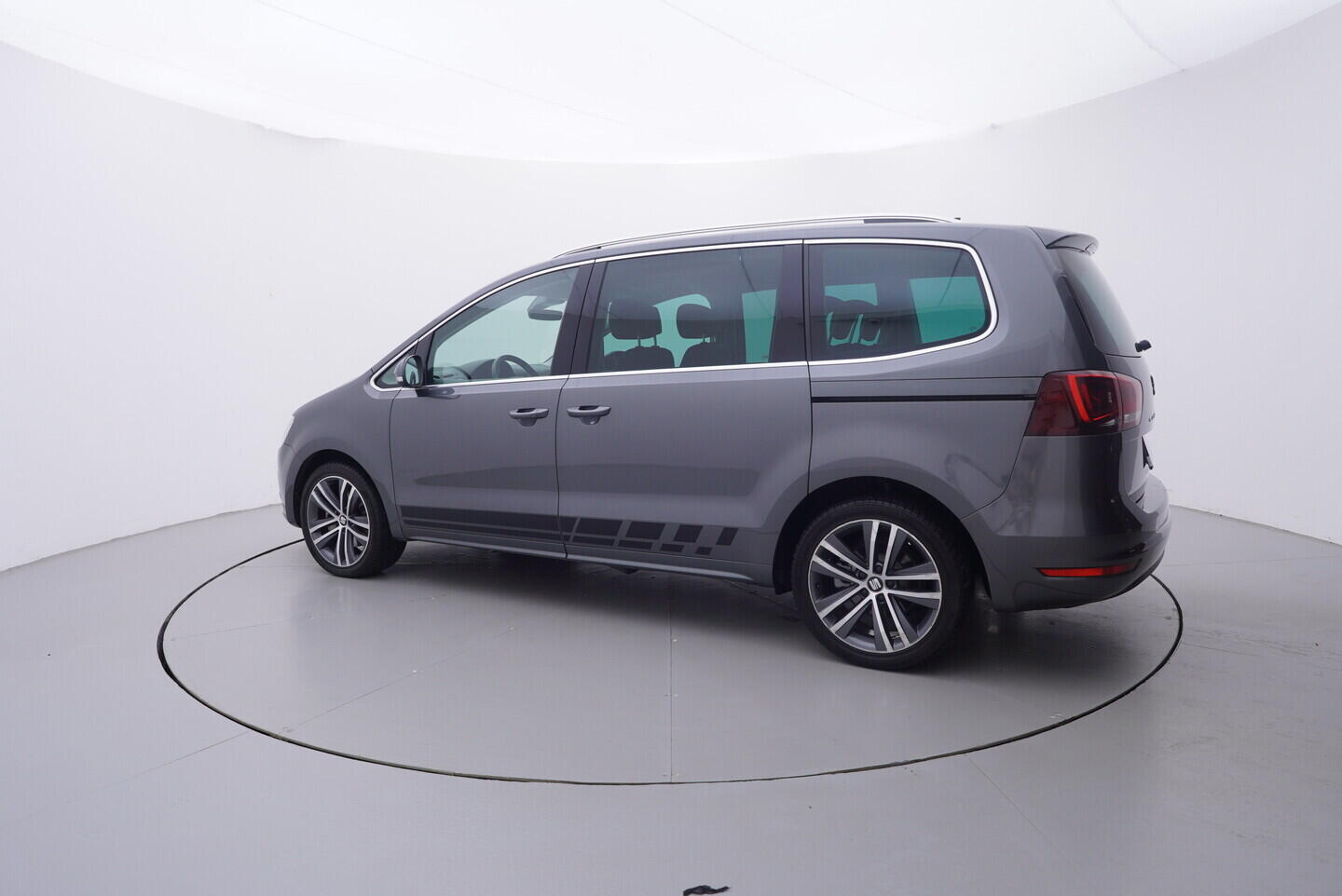 OV190V10873_12.webp_ALHAMBRA FR line 1.4 TSI 110 kW automat