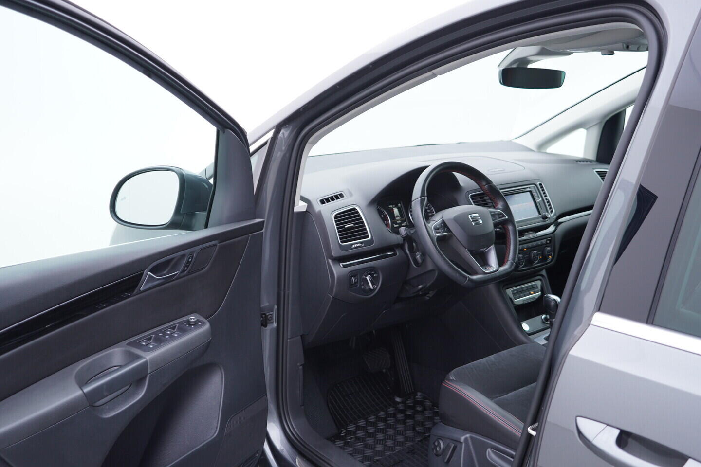 OV190V10873_18.webp_ALHAMBRA FR line 1.4 TSI 110 kW automat