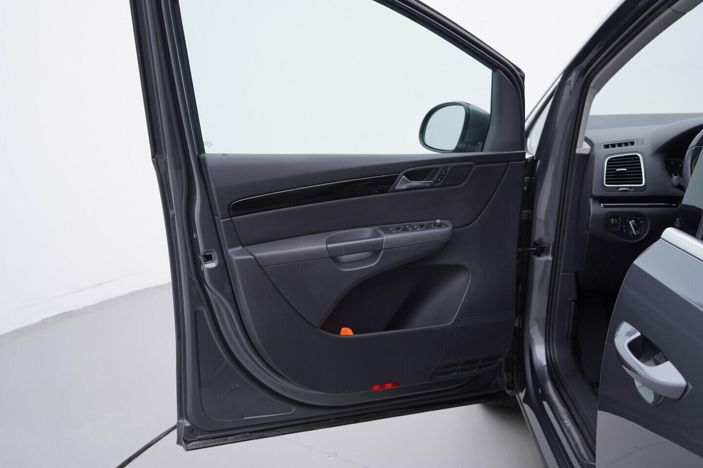 OV190V10873_19.webp_ALHAMBRA FR line 1.4 TSI 110 kW automat