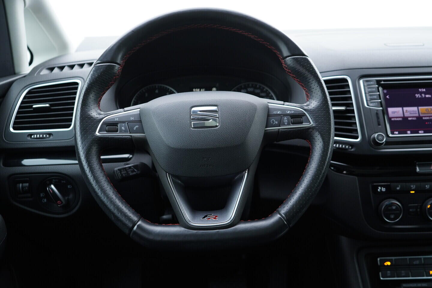 OV190V10873_31.webp_ALHAMBRA FR line 1.4 TSI 110 kW automat