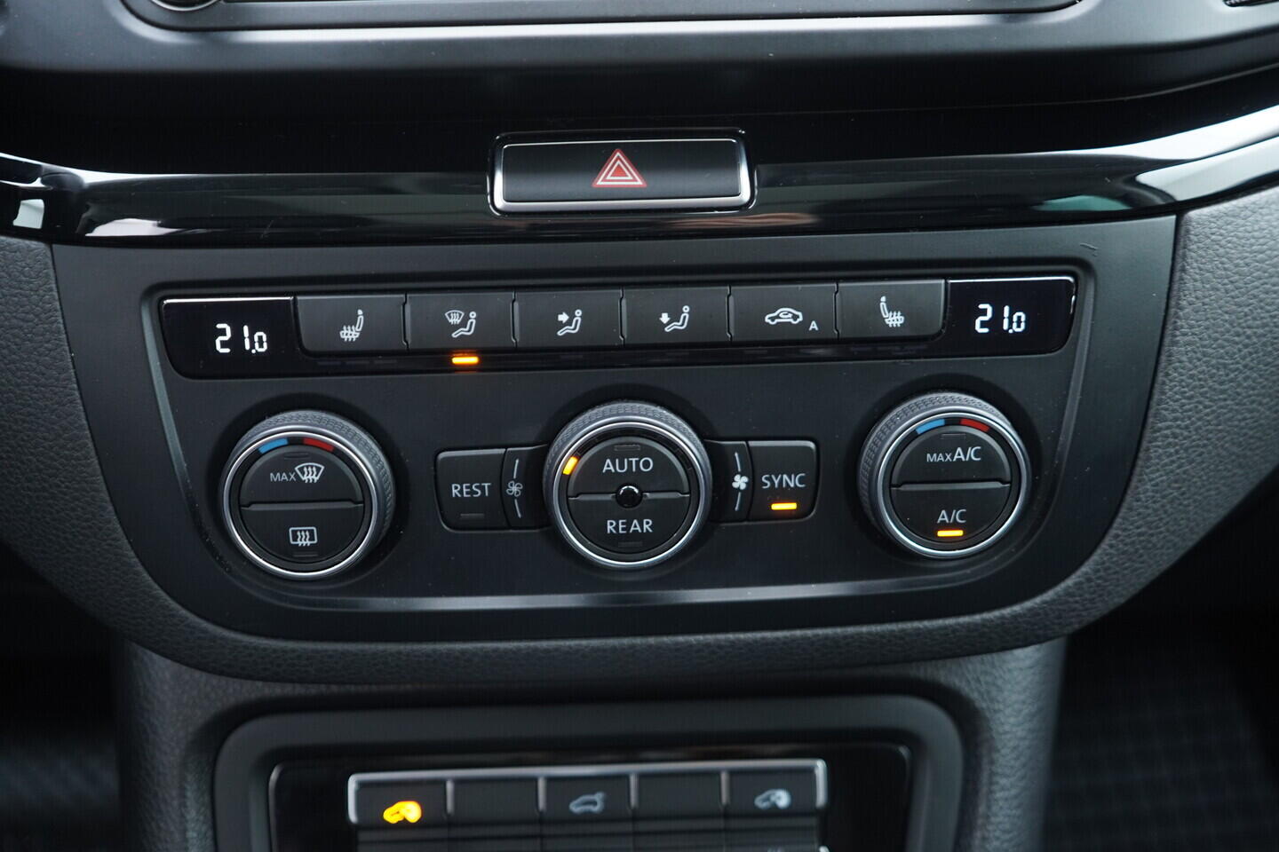 OV190V10873_36.webp_ALHAMBRA FR line 1.4 TSI 110 kW automat