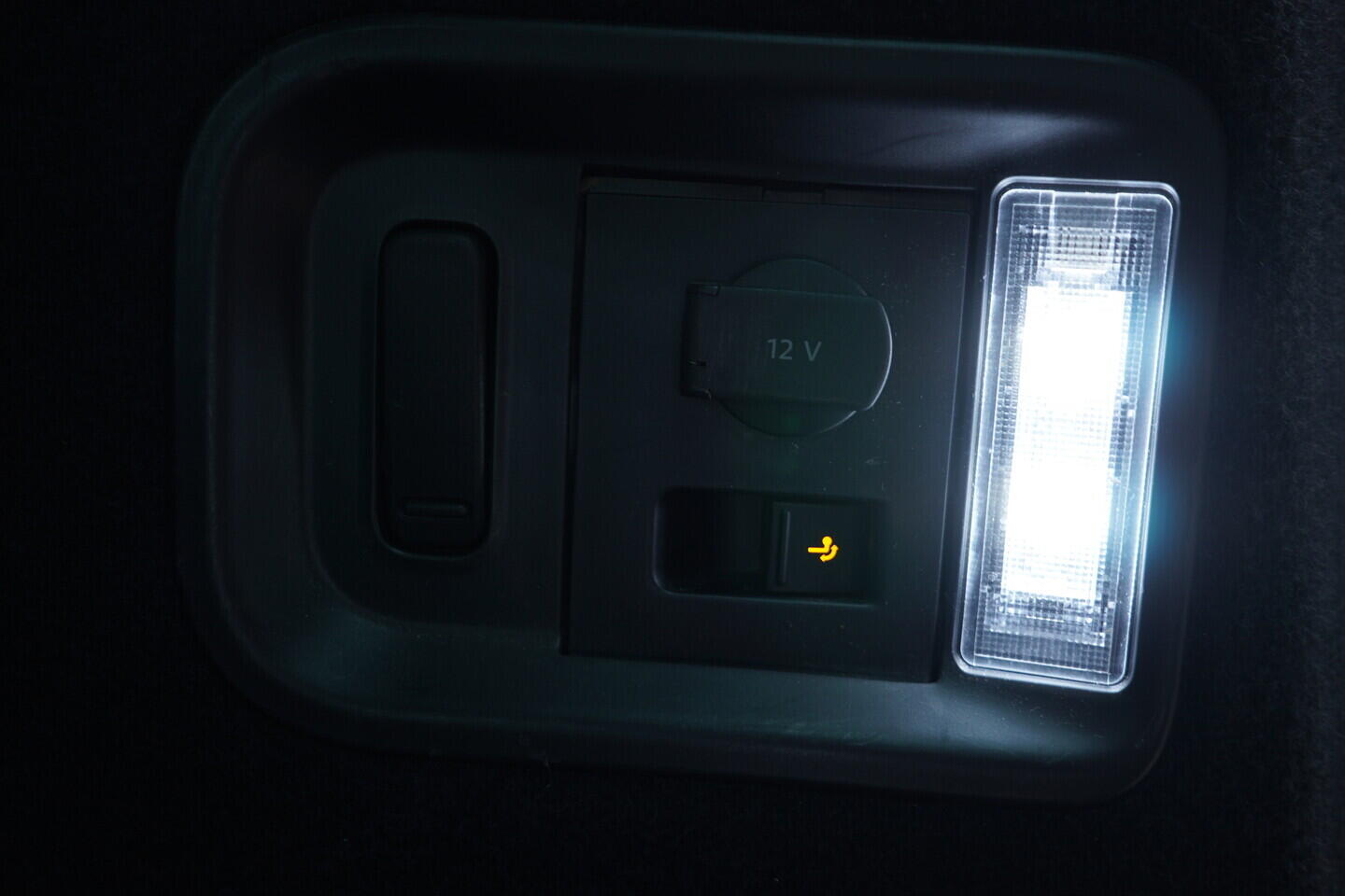 OV190V10873_43.webp_ALHAMBRA FR line 1.4 TSI 110 kW automat