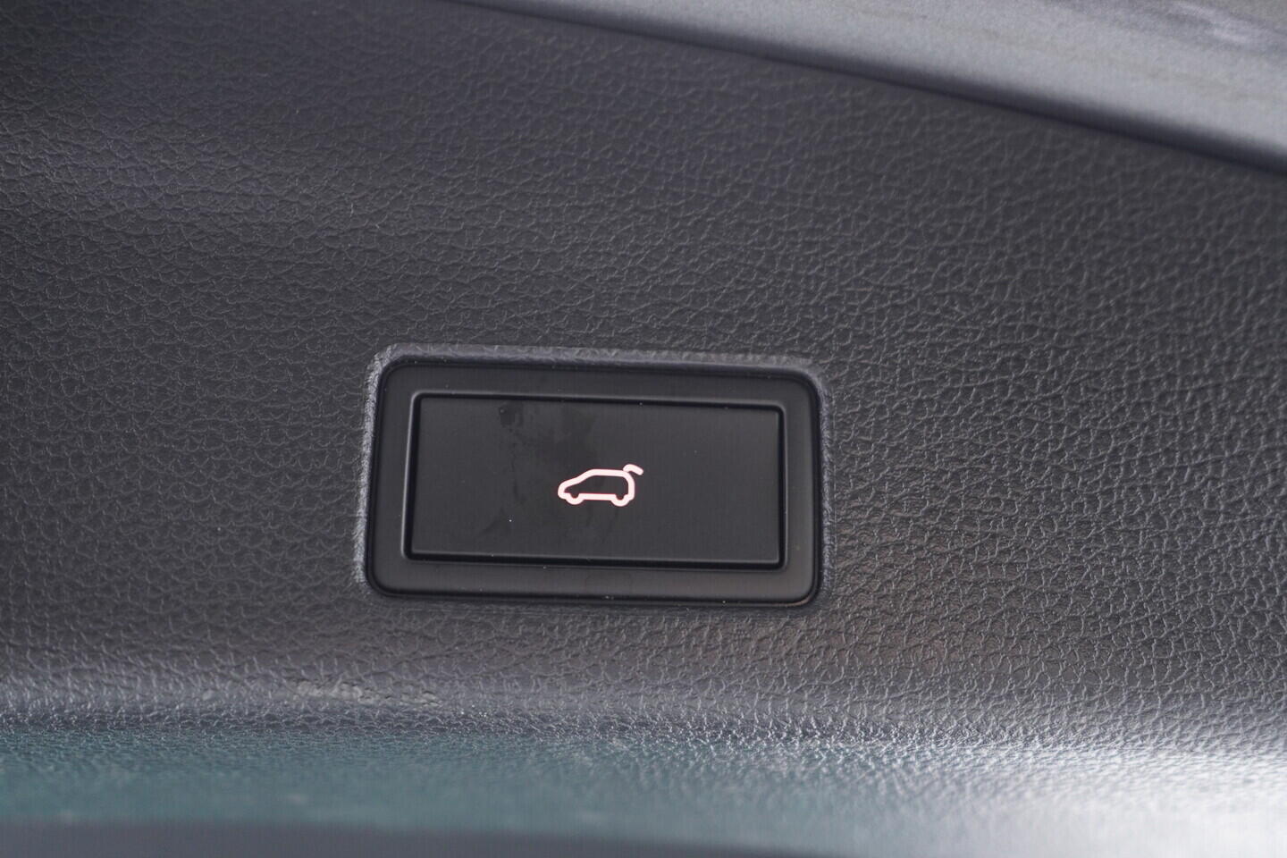 OV190V10873_44.webp_ALHAMBRA FR line 1.4 TSI 110 kW automat