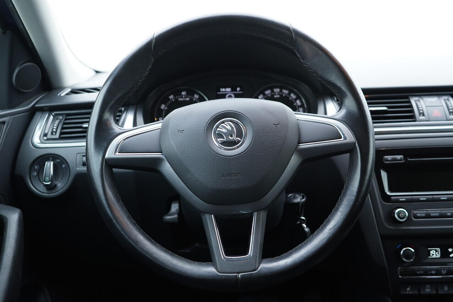 OV190V10875_26.webp_RAPID  1.4 TSI 90 kW automat