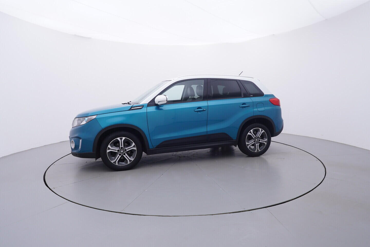 OV190V10876_11.webp_VITARA  1.6 VVT 88 kW automat