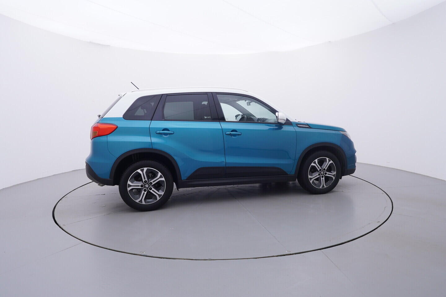 OV190V10876_15.webp_VITARA  1.6 VVT 88 kW automat