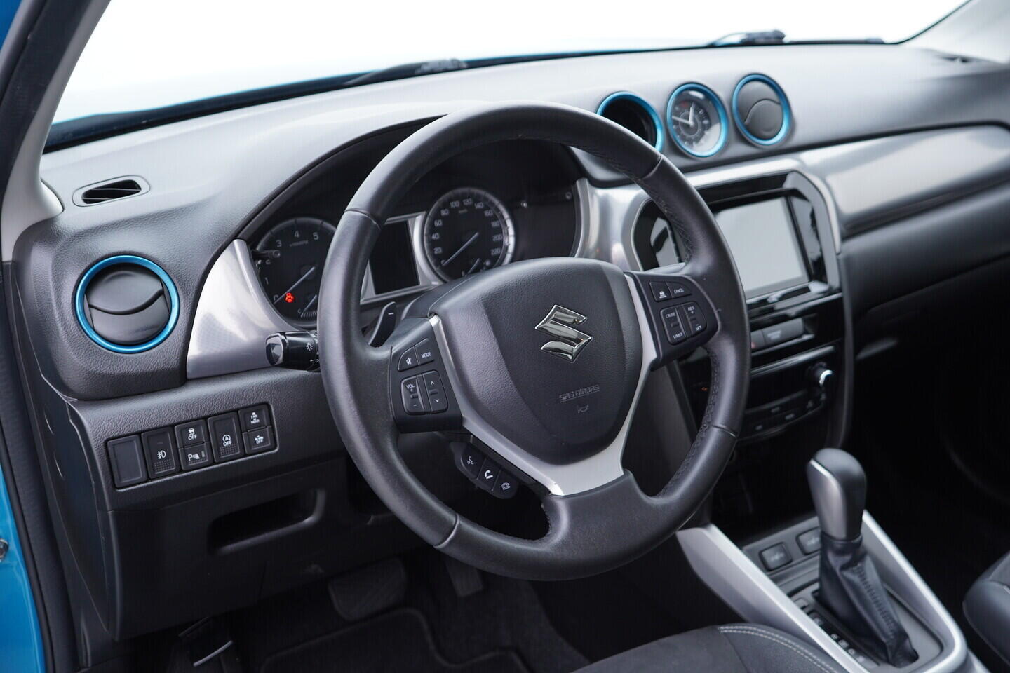 OV190V10876_21.webp_VITARA  1.6 VVT 88 kW automat