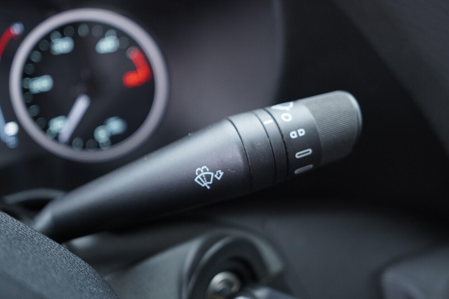 OV190V10878_24.webp_DAILY  3.0 IS35SC2AA 129 kW manuál, DPH