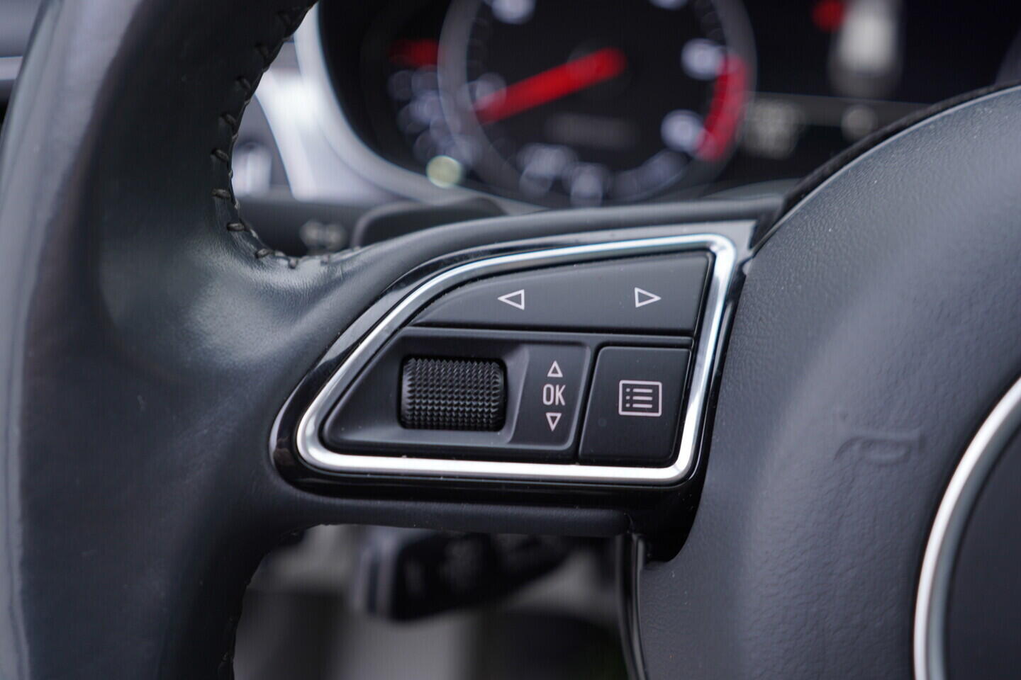 OV190V10880_27.webp_A6 ALLROAD QUATTRO  3.0 TDI 235 kW automat