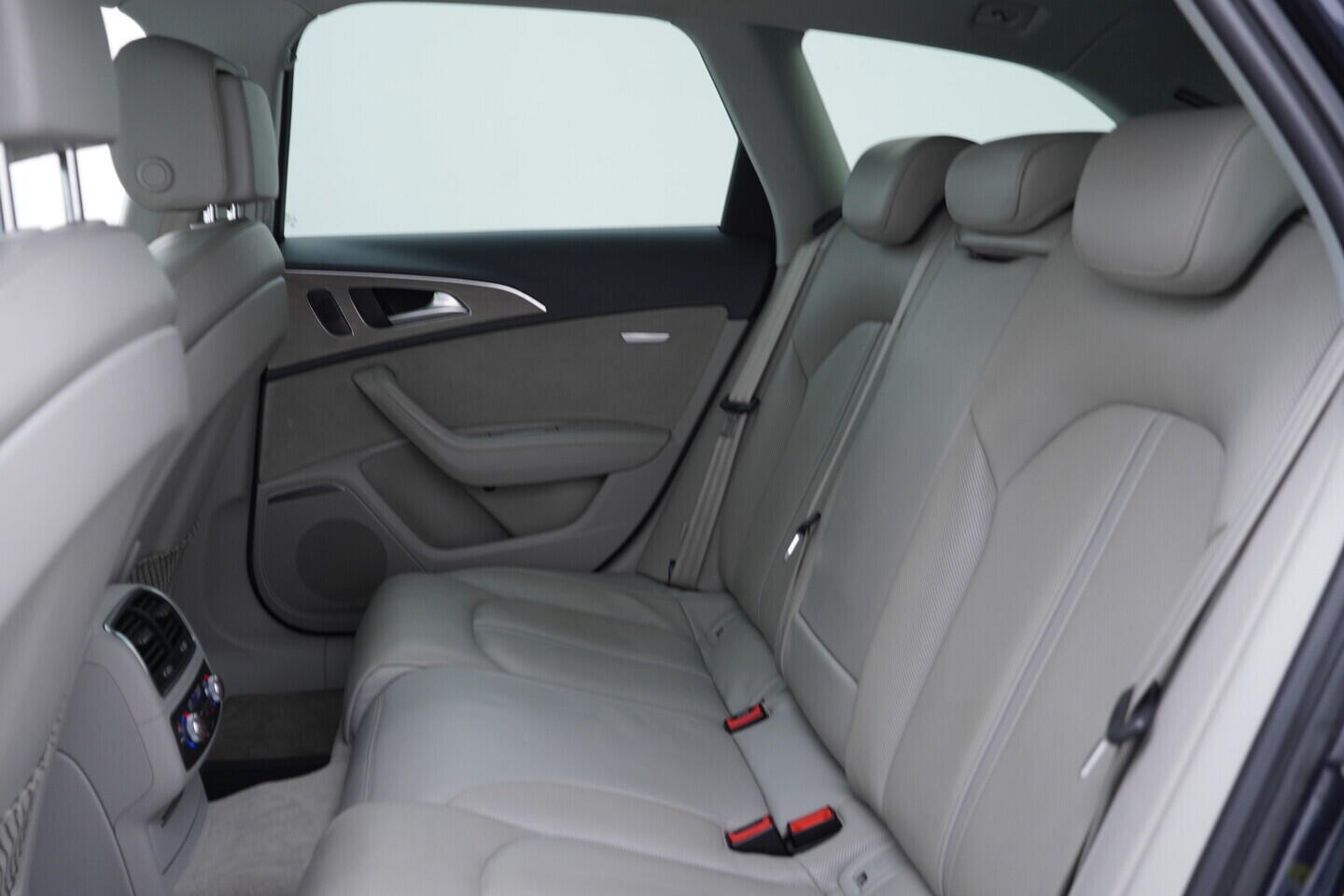 OV190V10880_39.webp_A6 ALLROAD QUATTRO  3.0 TDI 235 kW automat