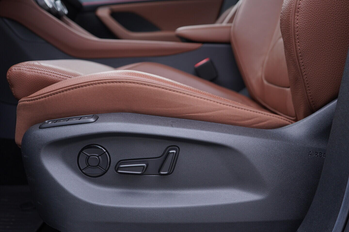 OV190V10881_21.webp_KODIAQ Exclusive Selection 2.0 TDI 142 kW automat, DPH