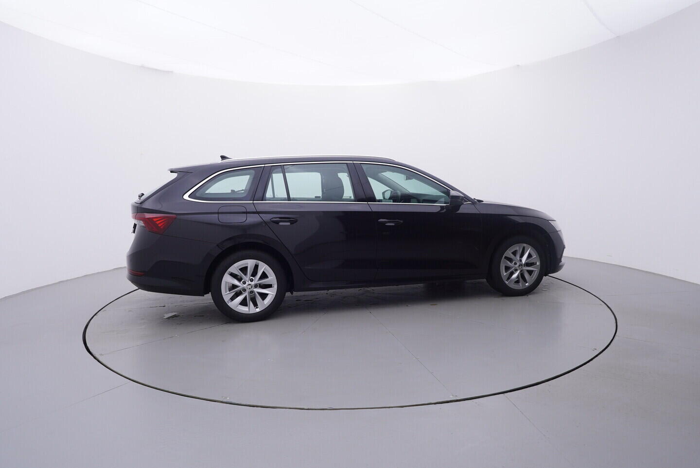 OV190V10884_15.webp_OCTAVIA Style 2.0 TDI 110 kW automat, DPH