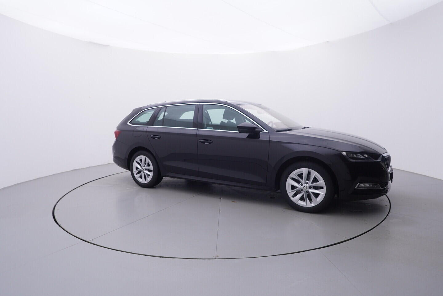 OV190V10884_16.webp_OCTAVIA Style 2.0 TDI 110 kW automat, DPH