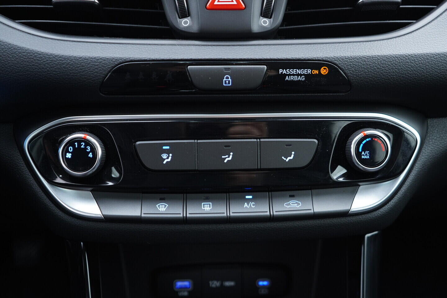 OV190V10885_33.webp_I30 Comfort  1.0 T-GDI 74 kW manuál, DPH