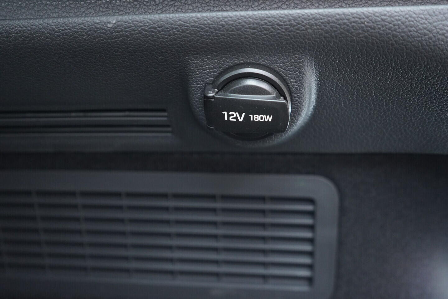 OV190V10885_40.webp_I30 Comfort  1.0 T-GDI 74 kW manuál, DPH