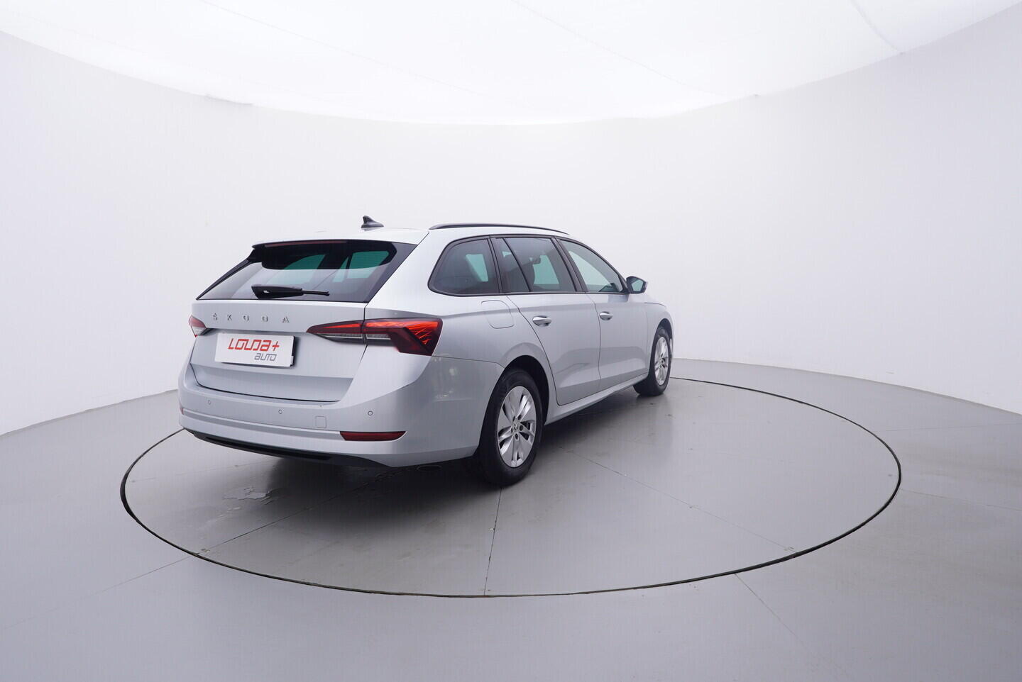 OV190V10886_14.webp_OCTAVIA Ambition 2.0 TDI 85 kW manuál, DPH