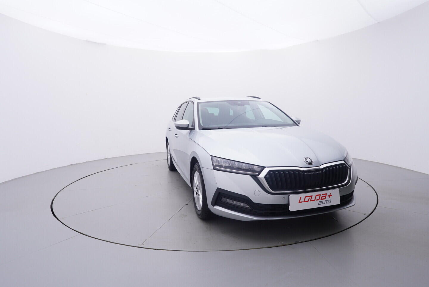 OV190V10886_17.webp_OCTAVIA Ambition 2.0 TDI 85 kW manuál, DPH