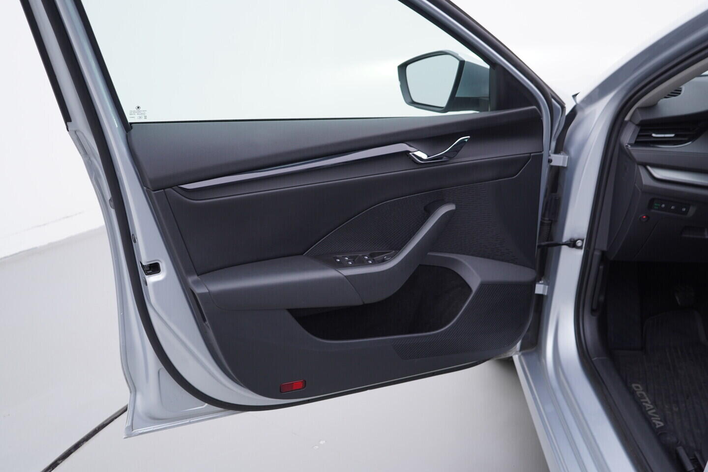 OV190V10886_19.webp_OCTAVIA Ambition 2.0 TDI 85 kW manuál, DPH