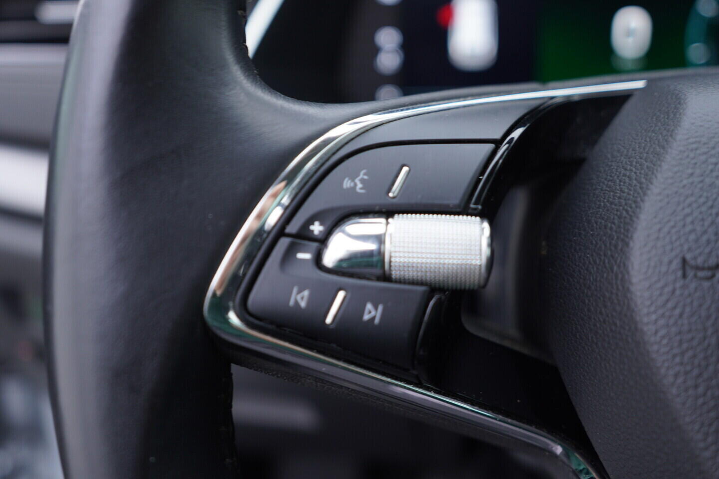 OV190V10886_25.webp_OCTAVIA Ambition 2.0 TDI 85 kW manuál, DPH