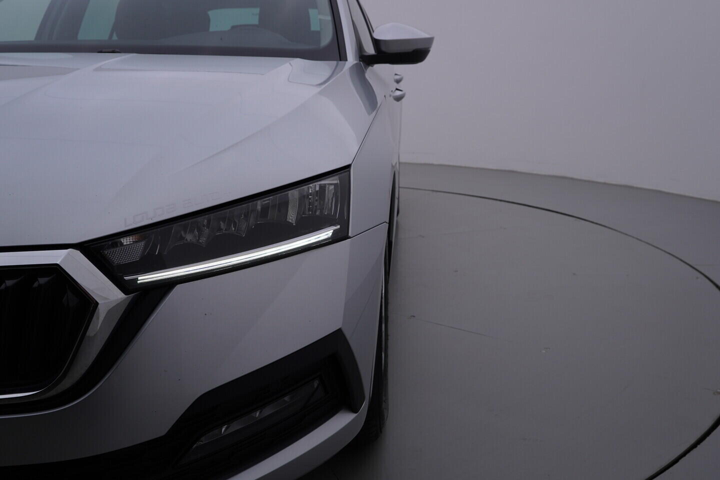 OV190V10886_41.webp_OCTAVIA Ambition 2.0 TDI 85 kW manuál, DPH