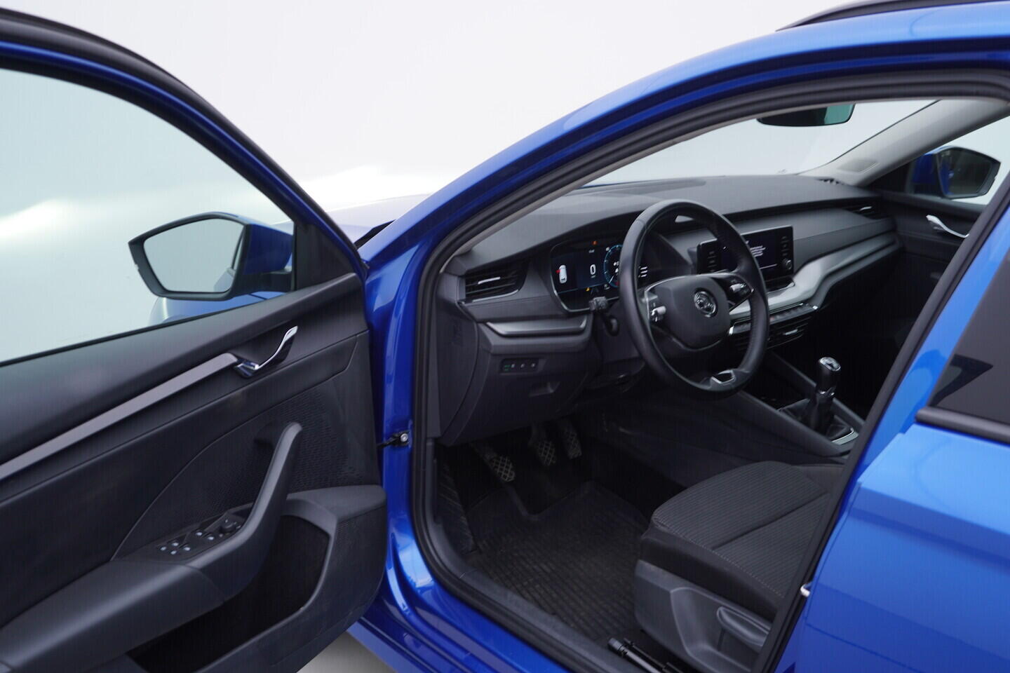 OV190V10887_18.webp_OCTAVIA Ambition 2.0 TDI 85 kW manuál, DPH