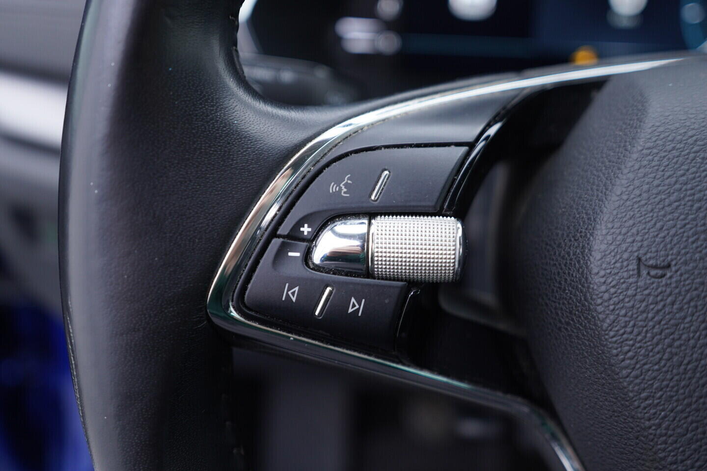 OV190V10887_25.webp_OCTAVIA Ambition 2.0 TDI 85 kW manuál, DPH