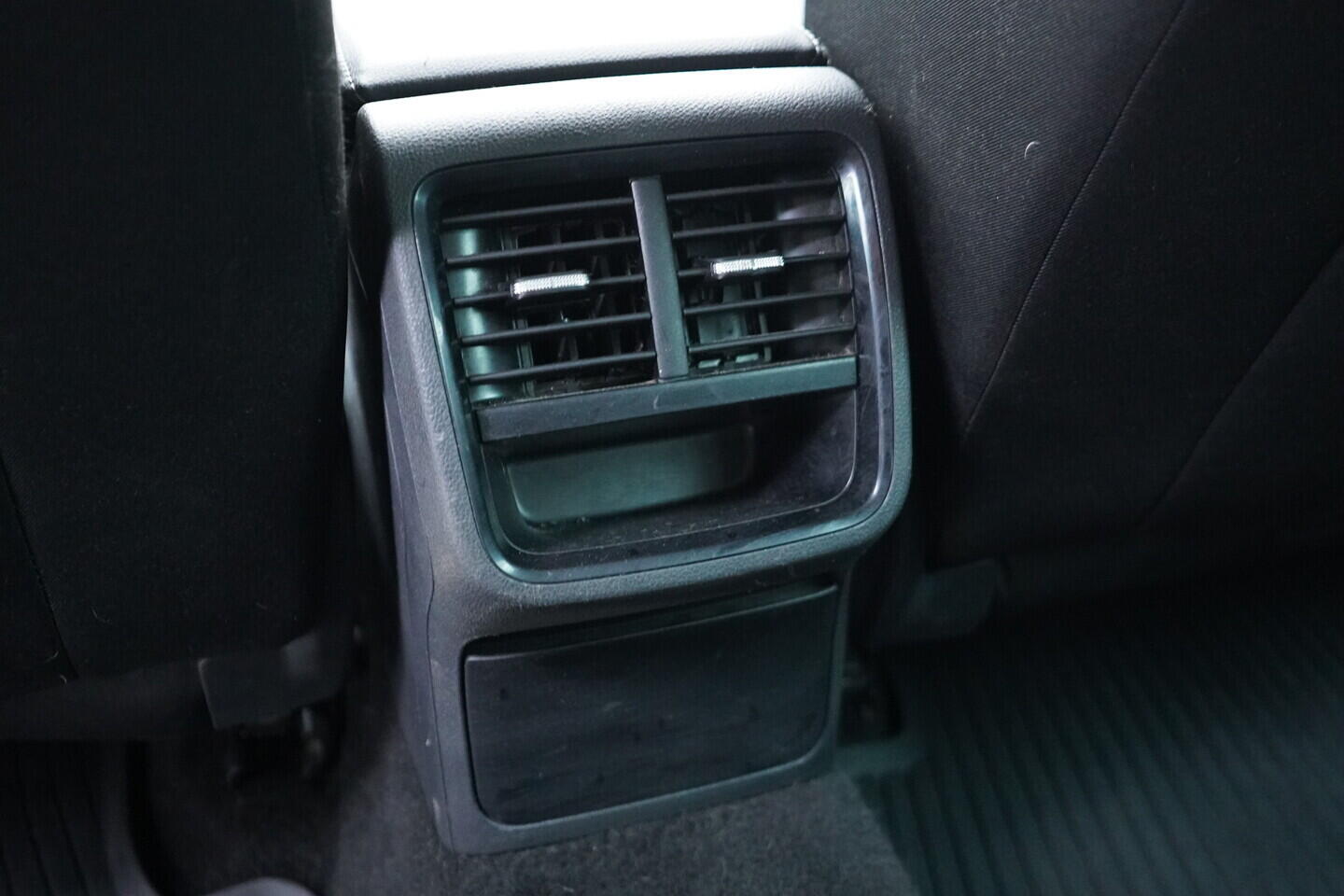 OV190V10887_38.webp_OCTAVIA Ambition 2.0 TDI 85 kW manuál, DPH