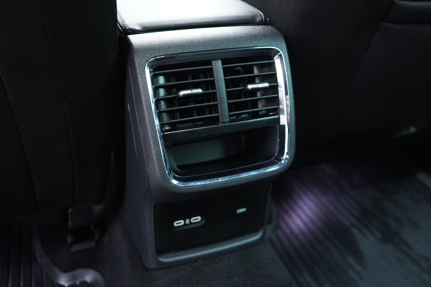 OV190V10888_38.webp_OCTAVIA Style 1.0 TSI 81 kW manuál, DPH