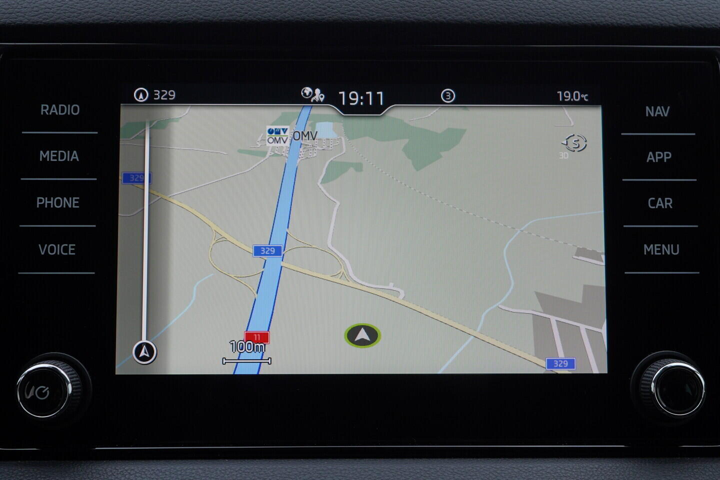 OV190V10889_33.webp_KAROQ Bussines 1.0 TSI 81 kW manuál, DPH