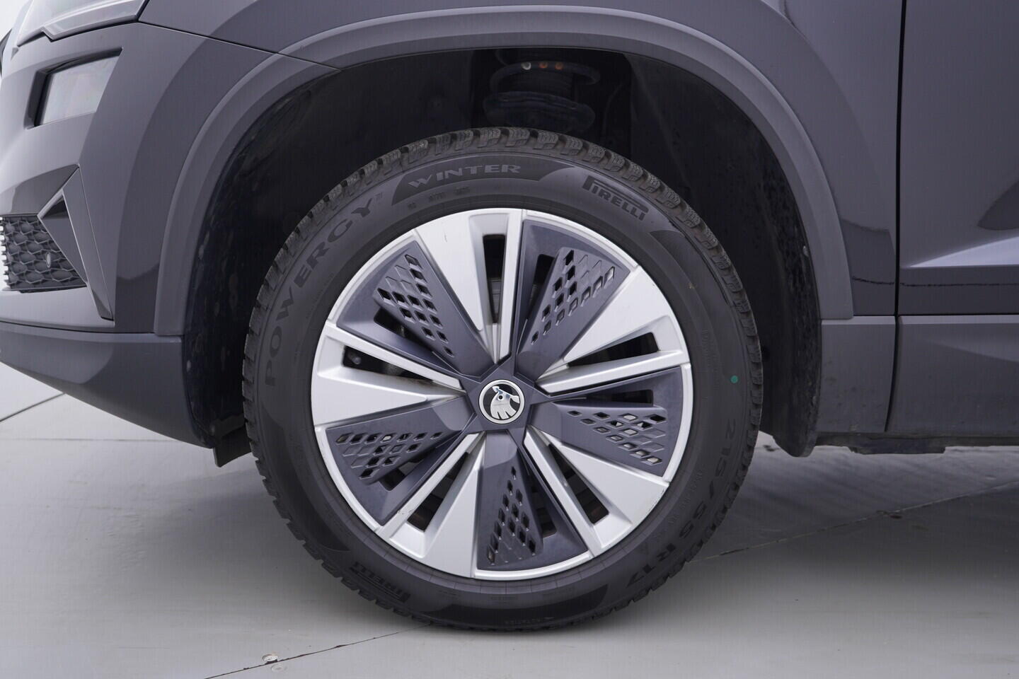 OV190V10889_43.webp_KAROQ Bussines 1.0 TSI 81 kW manuál, DPH