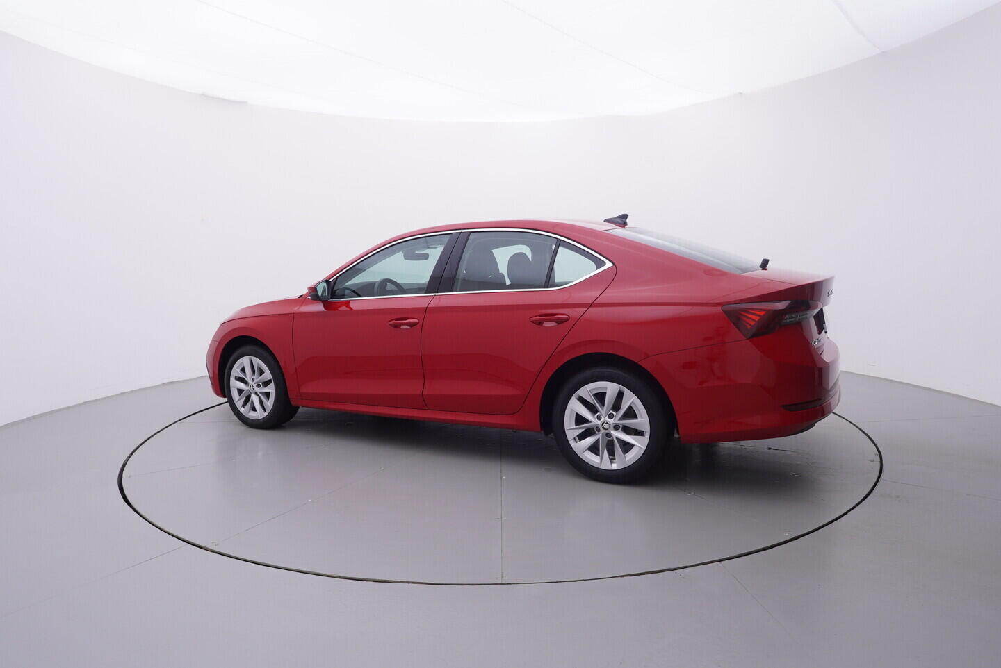 OV190V10891_12.webp_OCTAVIA Style 2.0 TDI 85 kW manuál, DPH