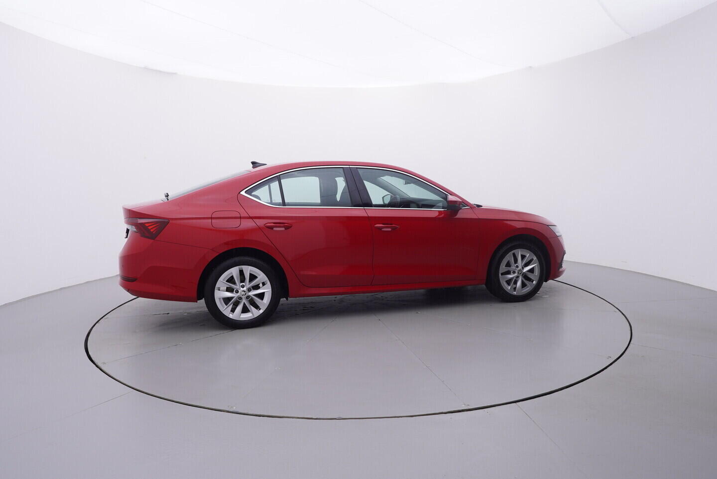 OV190V10891_15.webp_OCTAVIA Style 2.0 TDI 85 kW manuál, DPH