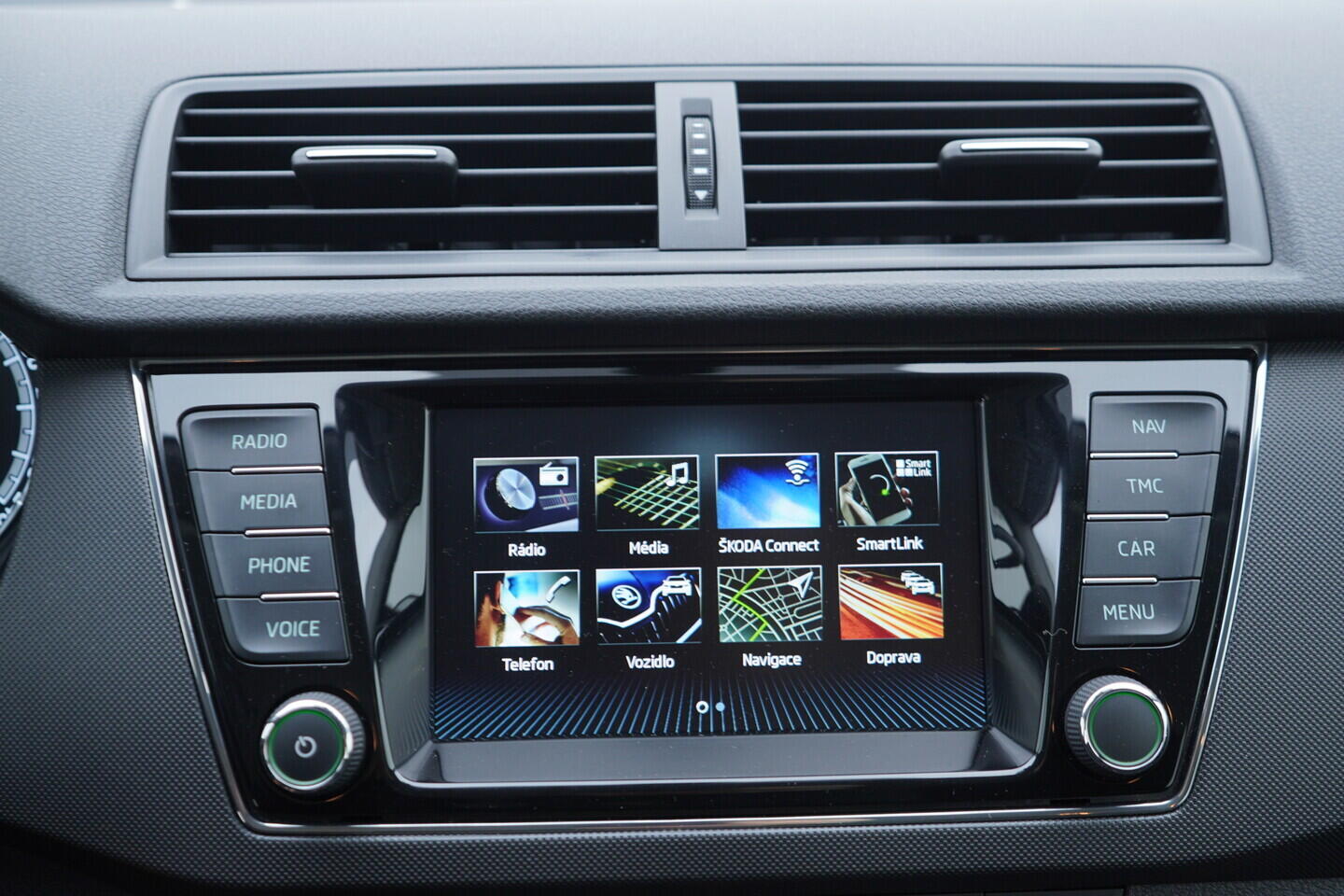 OV190V10893_31.webp_FABIA Tour 1.0 TSI 70 kW manuál, DPH