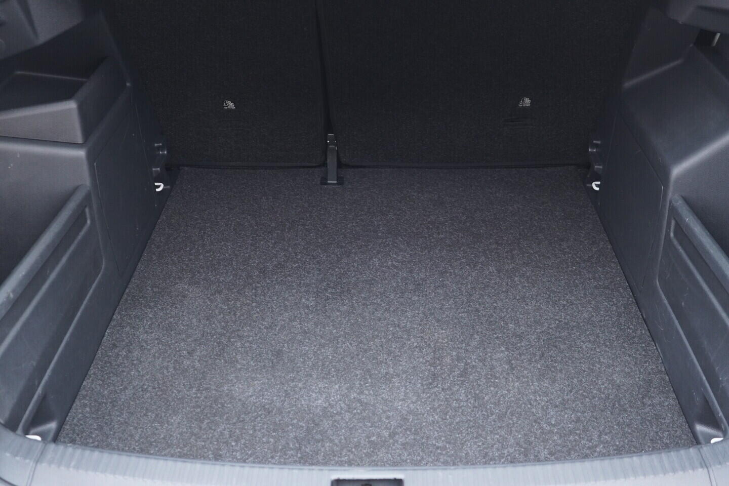 OV190V10893_39.webp_FABIA Tour 1.0 TSI 70 kW manuál, DPH