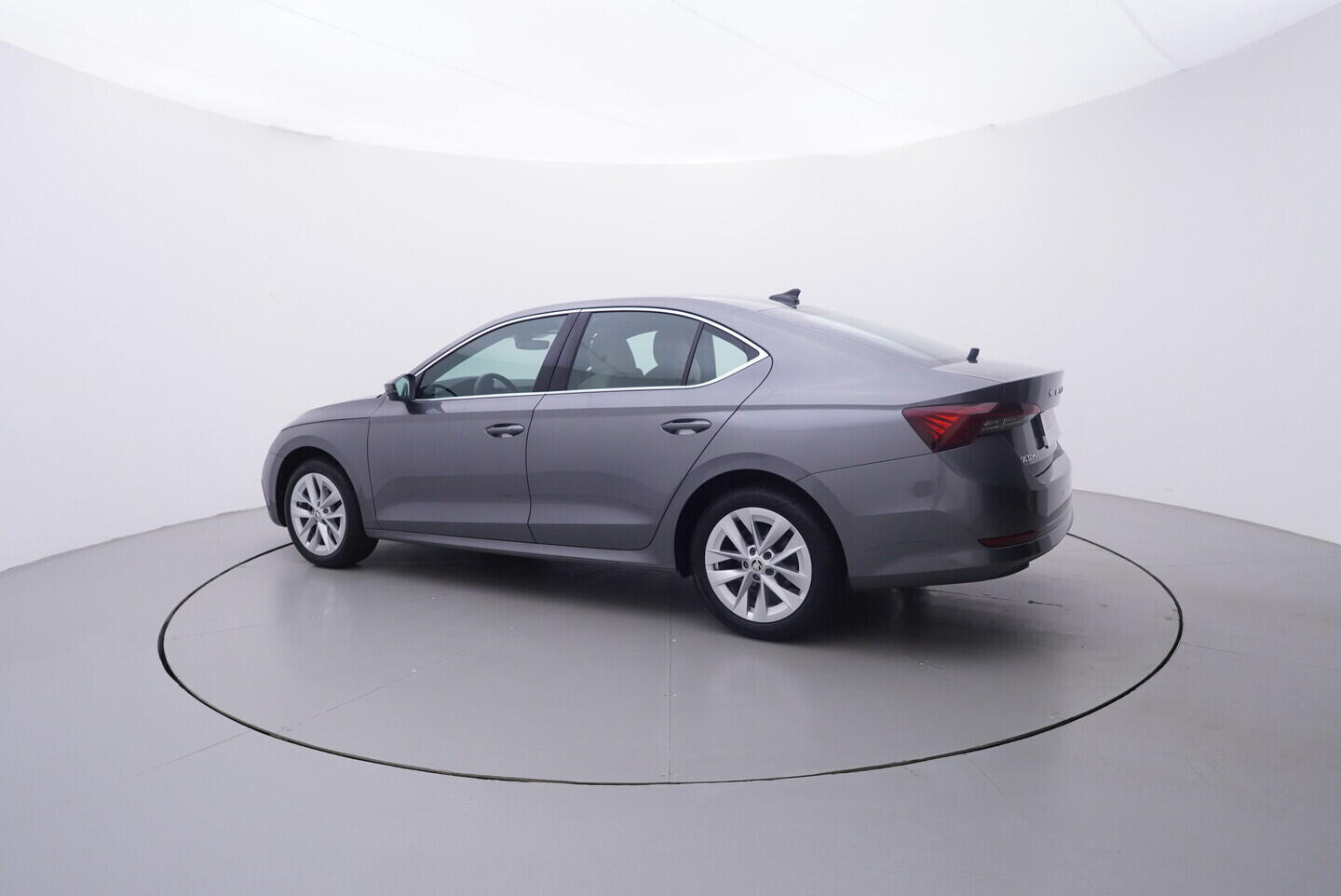 OV190V10894_12.webp_OCTAVIA Style 2.0 TDI 110 kW automat, DPH