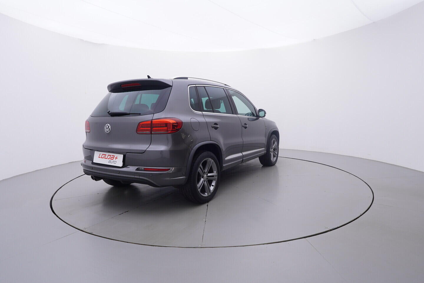OV190V10896_14.webp_TIGUAN R-Line CityScape 2.0 TDI 130 kW automat
