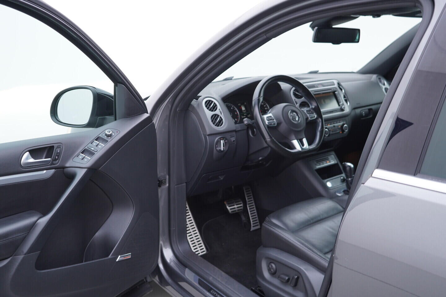 OV190V10896_18.webp_TIGUAN R-Line CityScape 2.0 TDI 130 kW automat