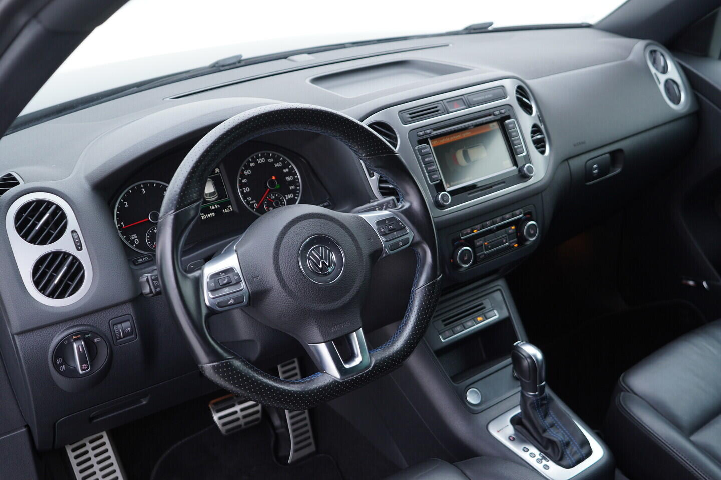 OV190V10896_22.webp_TIGUAN R-Line CityScape 2.0 TDI 130 kW automat