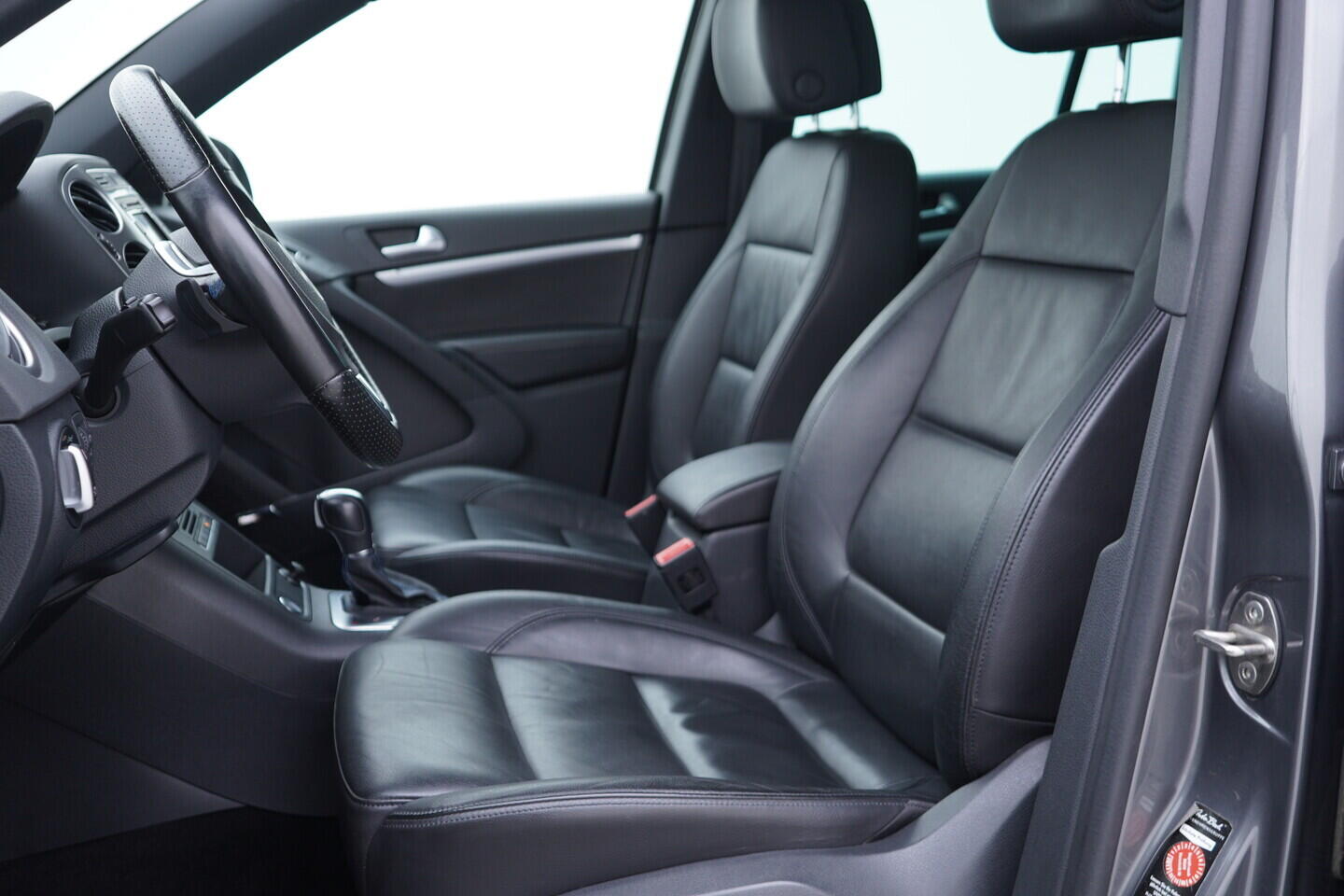 OV190V10896_23.webp_TIGUAN R-Line CityScape 2.0 TDI 130 kW automat