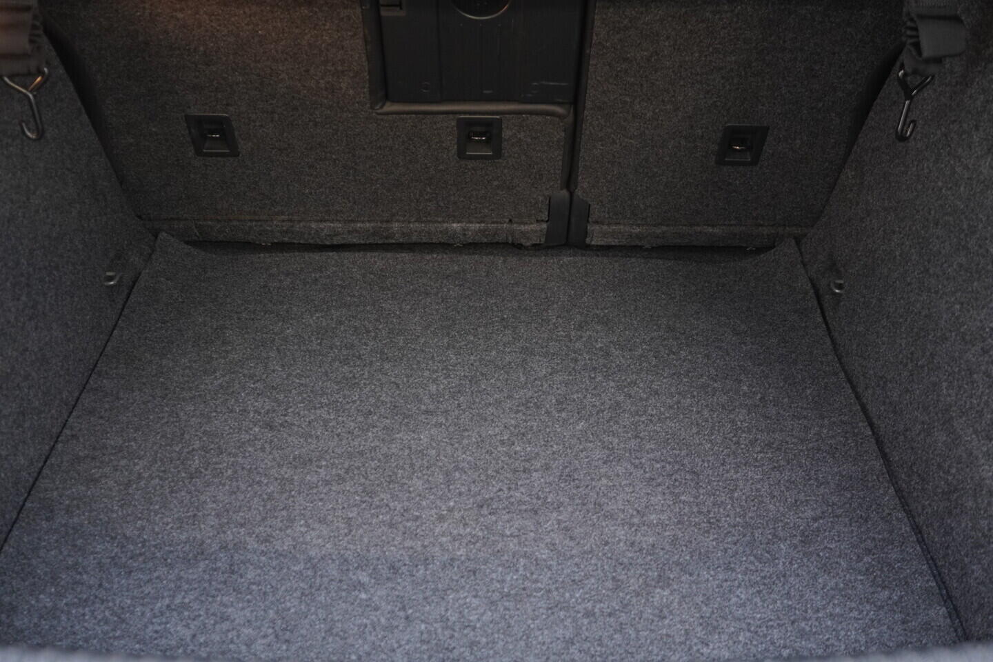OV190V10896_39.webp_TIGUAN R-Line CityScape 2.0 TDI 130 kW automat