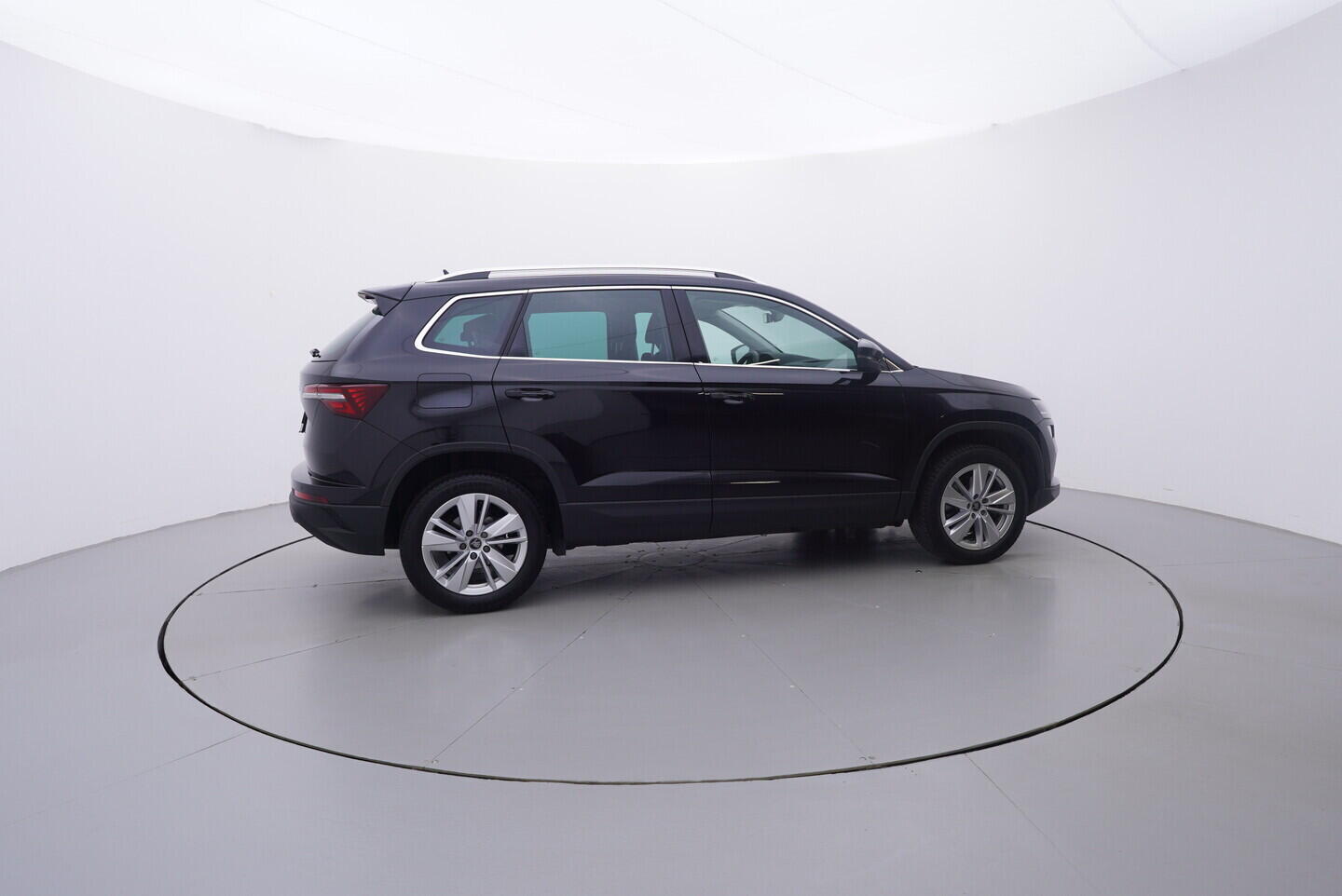 OV190V10899_15.webp_KAROQ Selection 1.5 TSI 110 kW automat, DPH