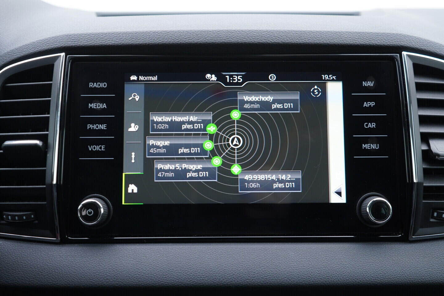 OV190V10899_32.webp_KAROQ Selection 1.5 TSI 110 kW automat, DPH