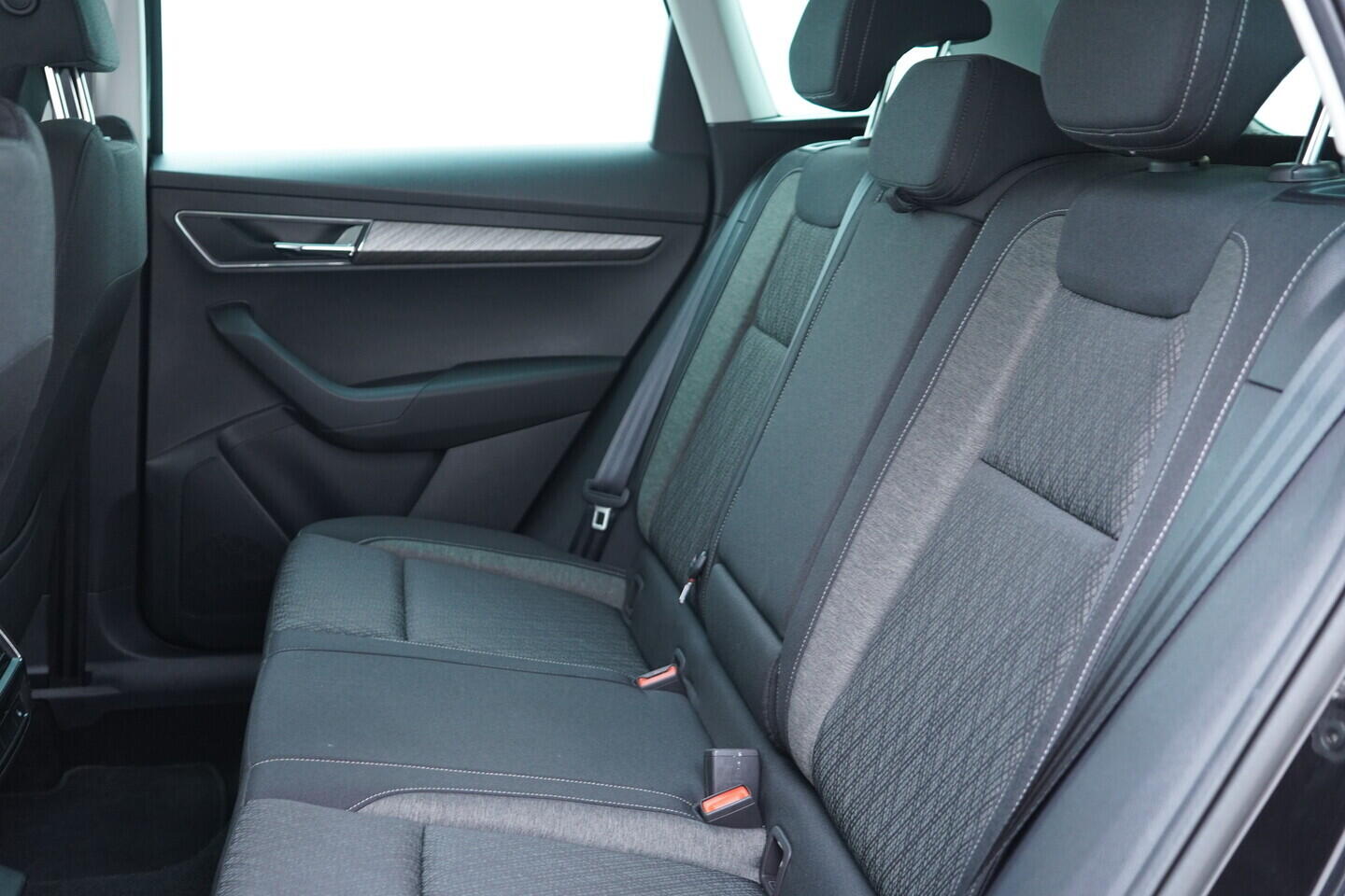 OV190V10899_37.webp_KAROQ Selection 1.5 TSI 110 kW automat, DPH