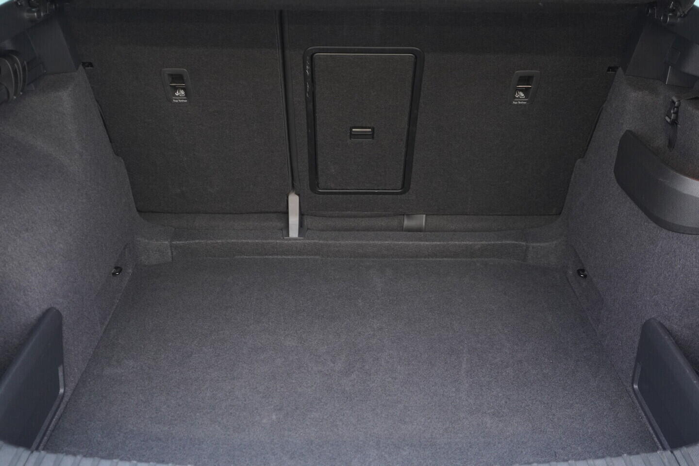 OV190V10899_39.webp_KAROQ Selection 1.5 TSI 110 kW automat, DPH