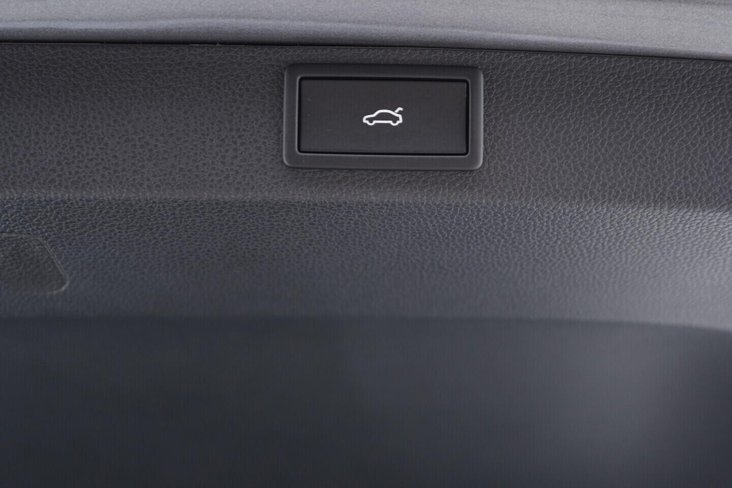 OV190V10900_38.webp_KAROQ Selection 1.5 TSI 110 kW automat, DPH