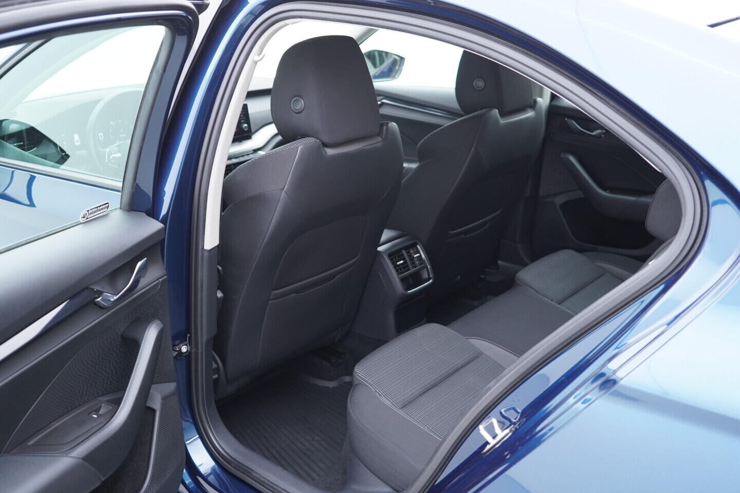 OV190V10904_34.webp_OCTAVIA  1.5 TSI 110 kW manuál