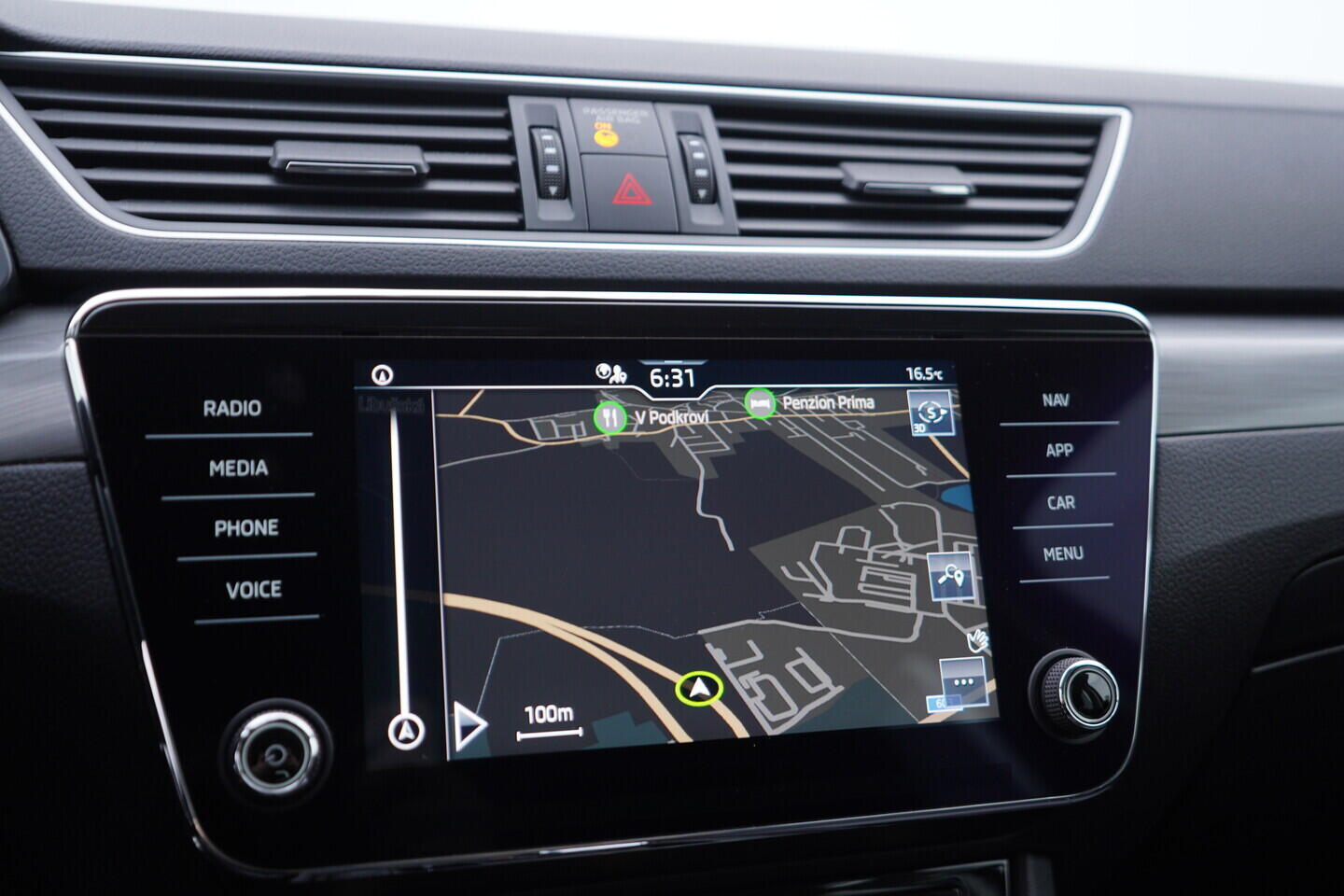 OV190V10906_32.webp_SUPERB Style 2.0 TDI 147 kW automat, DPH