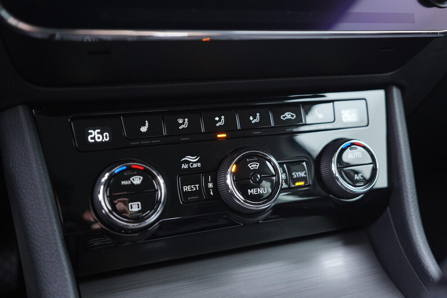 OV190V10906_34.webp_SUPERB Style 2.0 TDI 147 kW automat, DPH